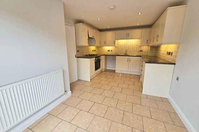 38, Rosebery Road, Dursley photo 3