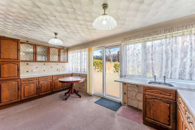 14, Llanthony Road, Morden photo 3