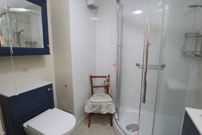 Flat 35, 76, Brighton Road, Coulsdon photo 4