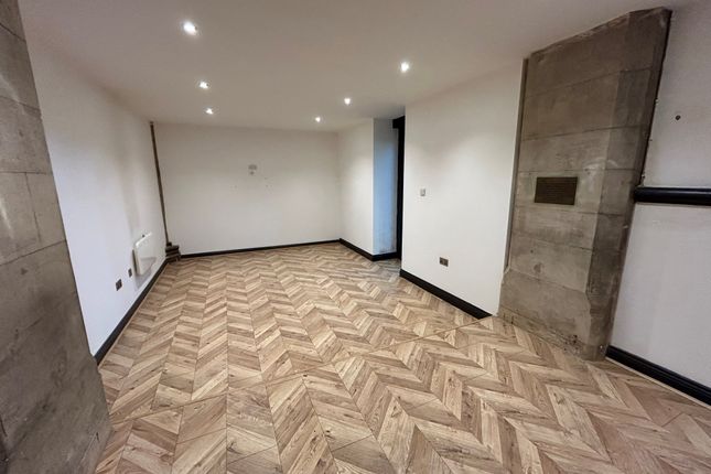 Apt 3, Liverpool photo 3