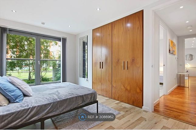New Providence Wharf Fairmont Avenue, London photo 5