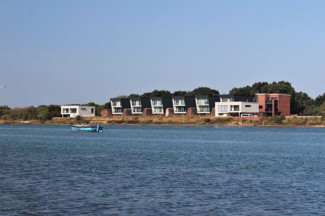 3 Magazine House, The Ordnance Yard, Gosport photo 3