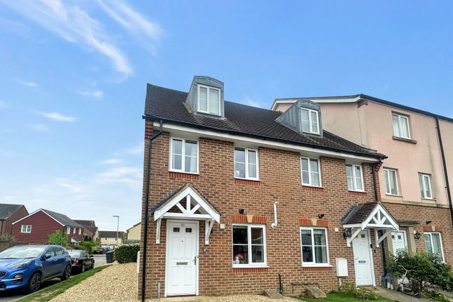 End terrace house to rent in Long Barn Road, Andover