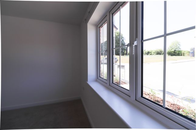 15, Lear Drive, Salisbury photo 4