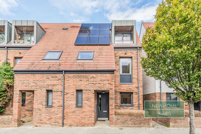 3-bed terraced on Derwent Way, York, £400,000