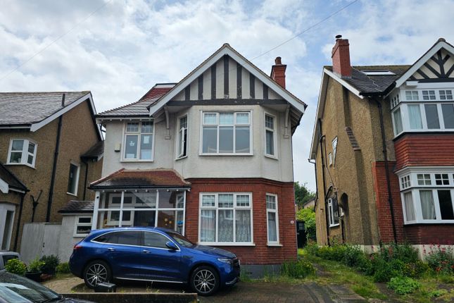 Thumbnail Detached house to rent in Hawthorn Road, Sutton