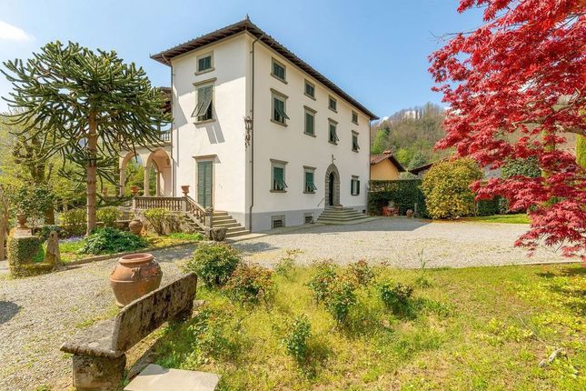 Thumbnail Villa for sale in Toscana, Lucca, Bagni di Lucca