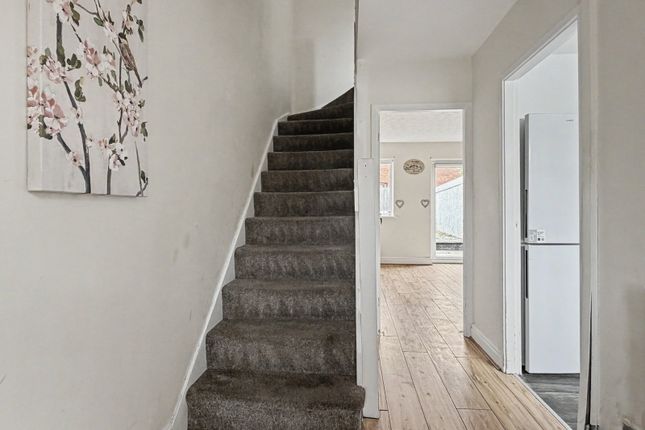 8, Coulton Road, Widnes photo 3