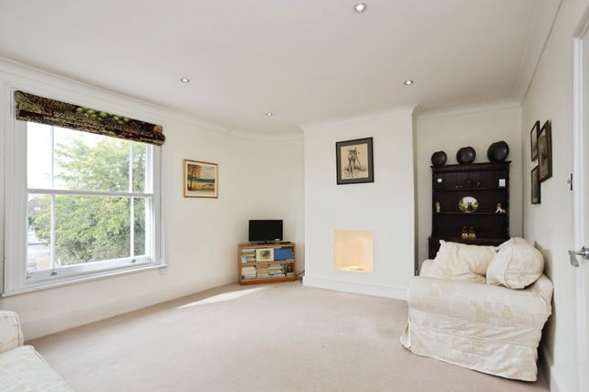 Wisteria House Flat, 32, High Street, Wadhurst photo 2