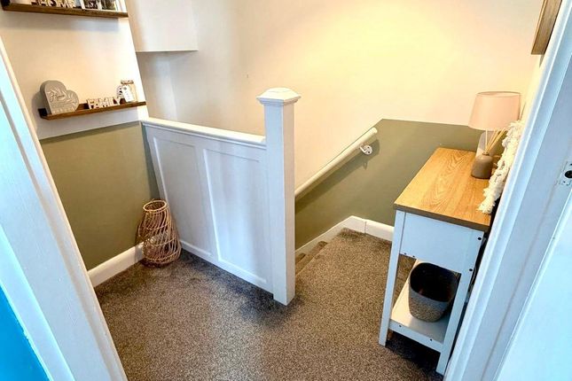 21, Olive Grove, Dursley photo 5