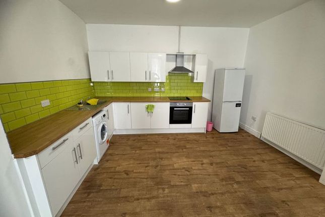 2, Moss Street, Huddersfield photo 2