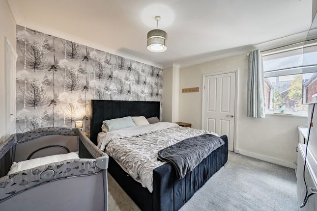 1354249-10-68d532...