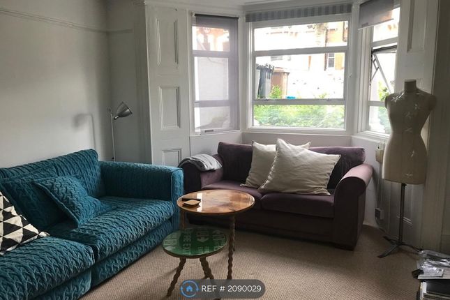 Thumbnail Flat to rent in Ferme Park Rd, London