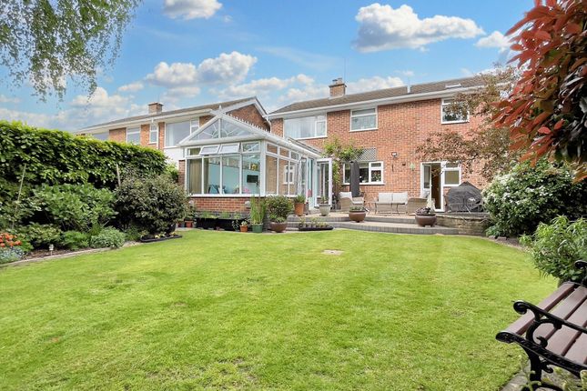 32 Oakham Drive, Coalville photo 4