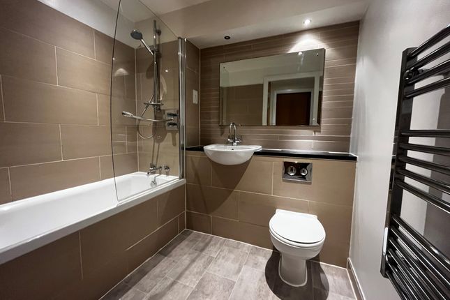 Apartment, Chesterfield photo 4