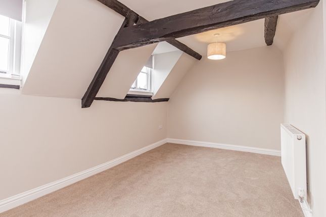 20B, Market Square, Bicester photo 4