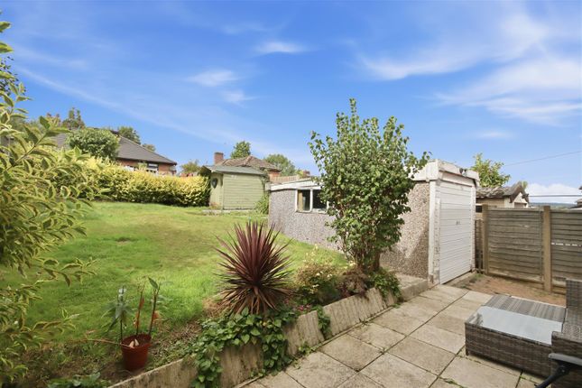 61, Windsor Drive, Chesterfield photo 3