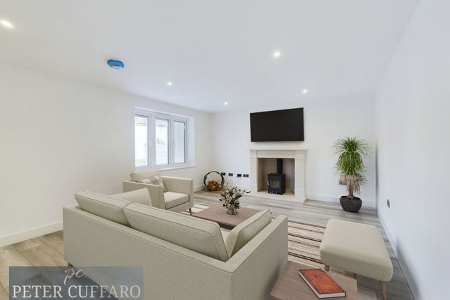 Plot 5, Walnut Tree Close, Nazeing photo 2