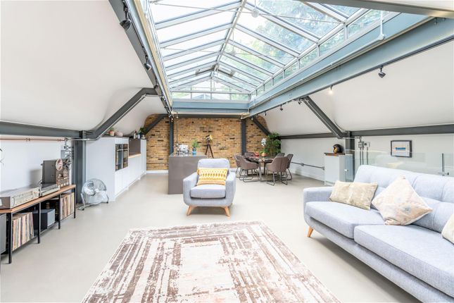 Thumbnail Property for sale in Ronin Mews, Parkholme Road, London