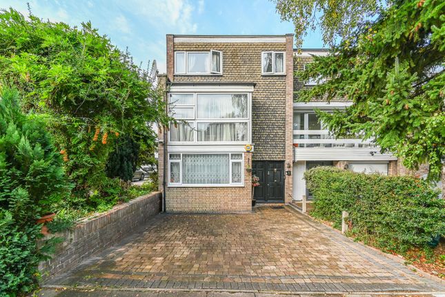 4-bed terraced on Templewood, Ealing, £845,000