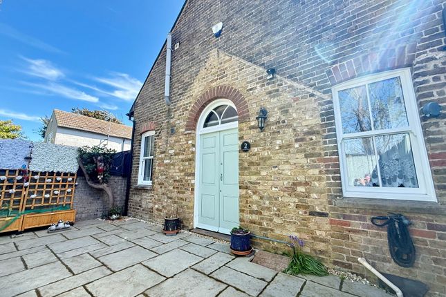2-bed house on The School House,2, Lynsted Lane, Sittingbourne, £340,000