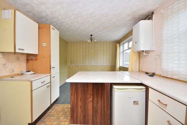 15, Georges Avenue, Northampton photo 2