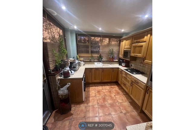 Methuen Road, Edgware photo 4