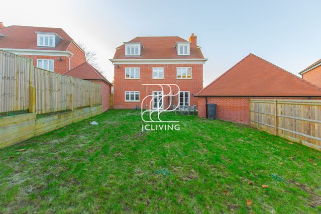 21, Whistler Drive, Barnet photo 3