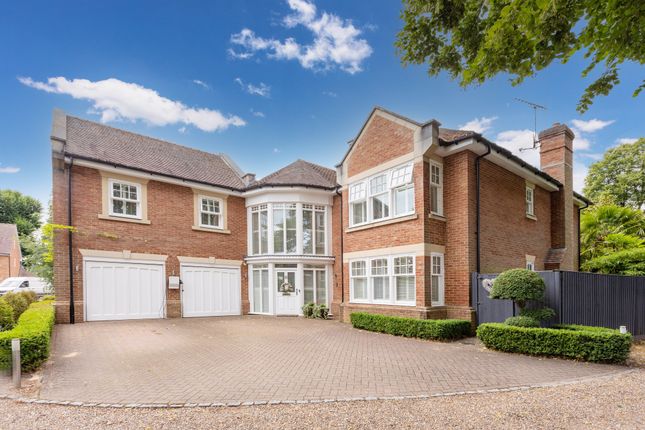 Thumbnail Detached house for sale in Endfield Place, Maidenhead