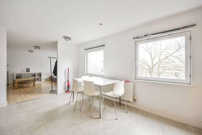 Crown Close, Winkfield Road, London, N22, Wood Green photo 4