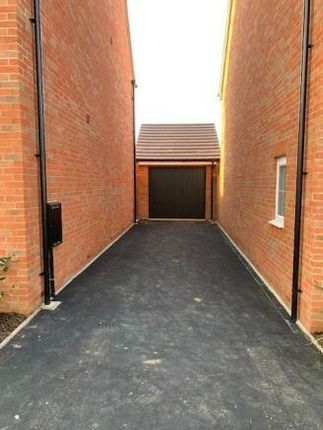 Buxton Way, Northampton photo 5