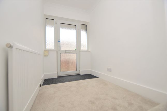 47, Bellevue Road, Romford photo 5