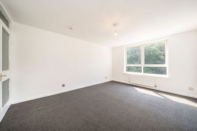 38, Slaithwaite Road, London photo 2