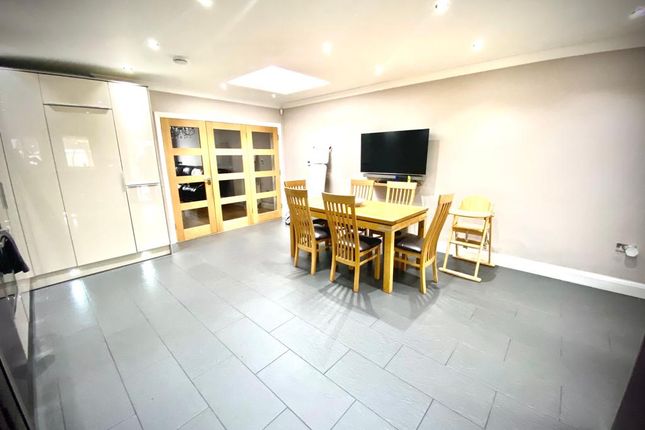 62, Coronation Road, Hayes photo 2