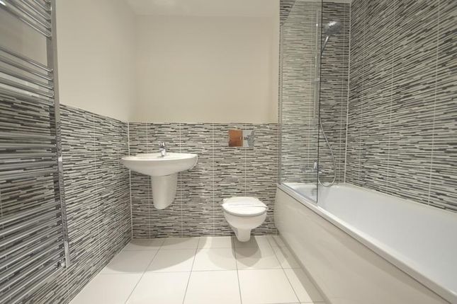 Walsham Court, Ickenham photo 4