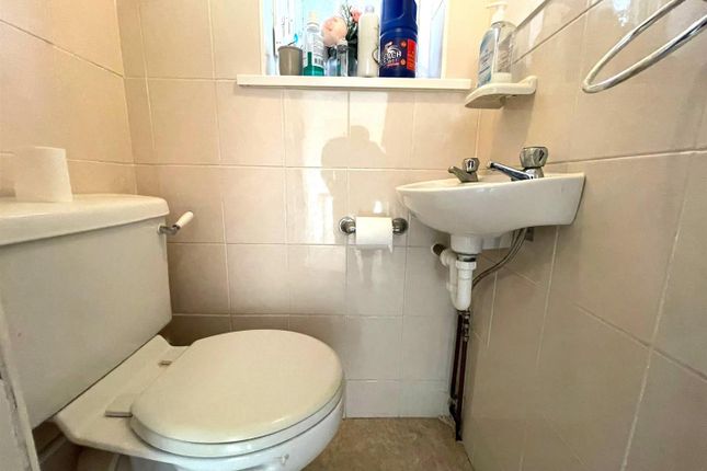 27, West Way, Hounslow photo 4
