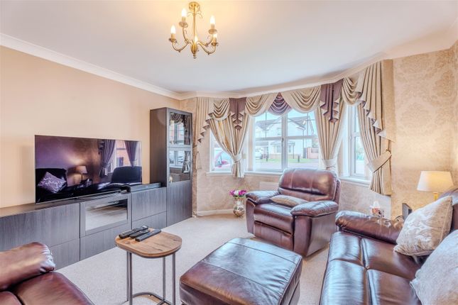 10, Lawers Drive, Motherwell photo 4