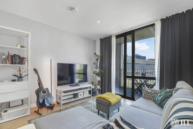 404, Hawthorn House, 9, Forrester Way, London photo 2