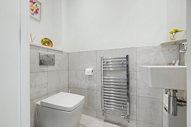 5, Chapman Close, Snodland photo 4