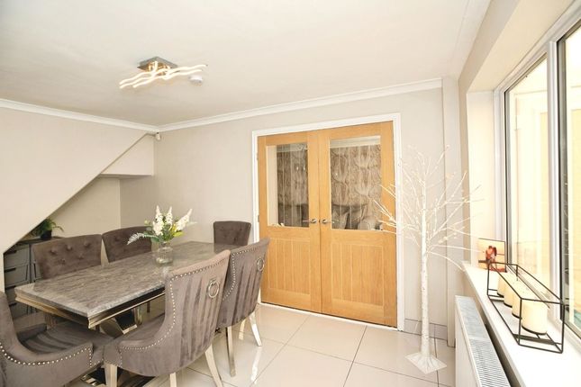 5, Cranwell Drive, Grimsby photo 4