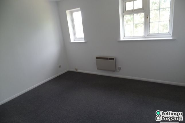 95, Swan Mead, Luton photo 5