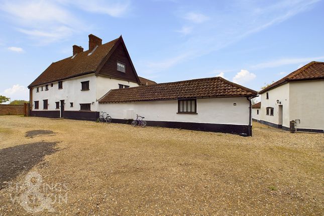 Thumbnail Farmhouse for sale in Long Row, Tibenham, Norwich