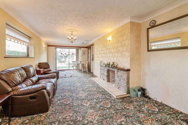 90, Audley Way,, Basildon photo 2