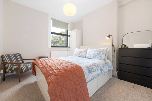 218A,, Ivydale Road, London photo 3