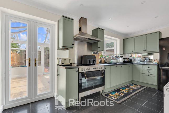 23 Stonecross Drive, Sprotbrough, South Yorkshire photo 2