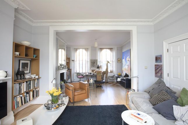 End terrace house for sale in Camberwell New Road, Camberwell