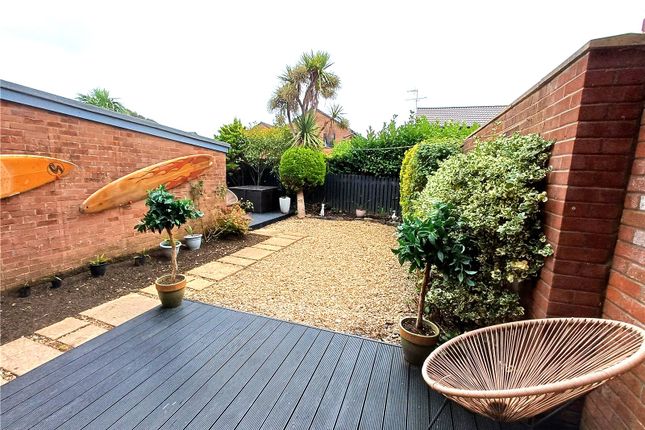 30, Limetree Way, Porthcawl photo 3