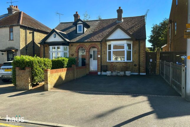 2-bed semi-detached on 32, Thames Avenue, Rainham, Gillingham, £350,000