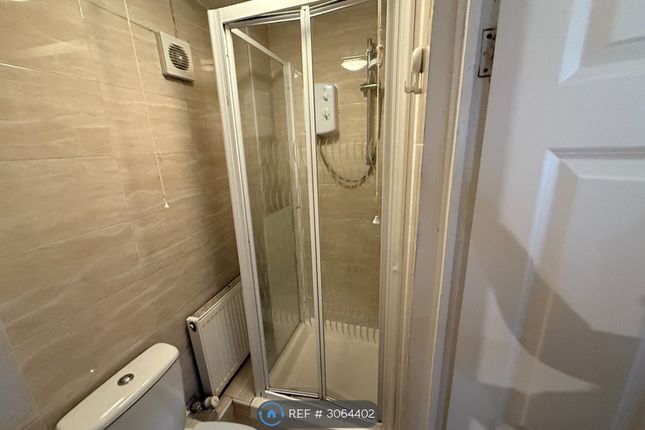 Flat C, Oakley Square, London photo 4