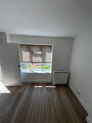 77, Holliers Way, Hatfield photo 3